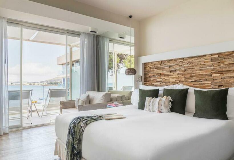 Habitación Estándar Vista Mar con Terraza, Me Ibiza   The Leading Hotels Of The World