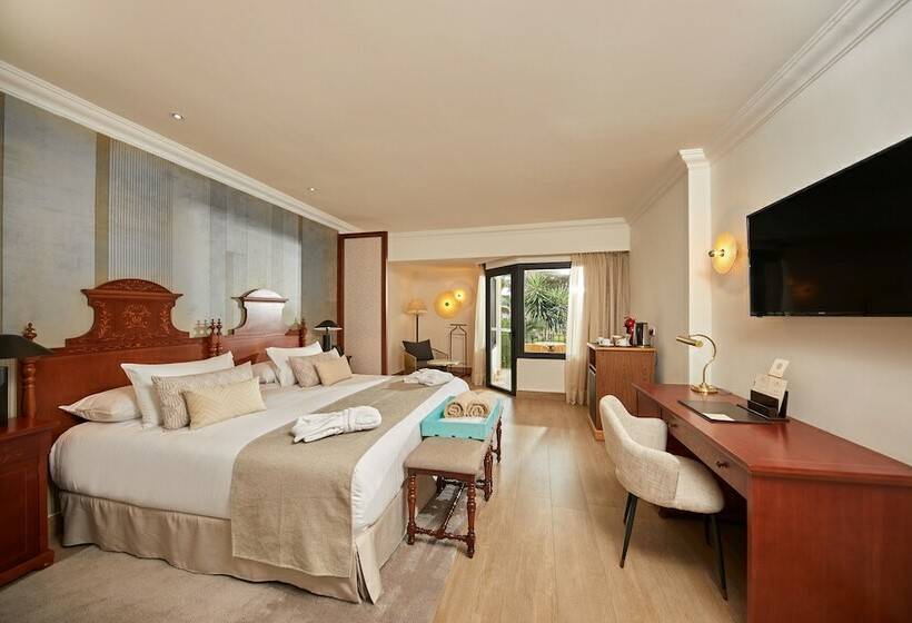 سوئیت جونیور کلوب با چشم‌انداز دریا, Secrets Mallorca Villamil Resort & Spa   Adults Only