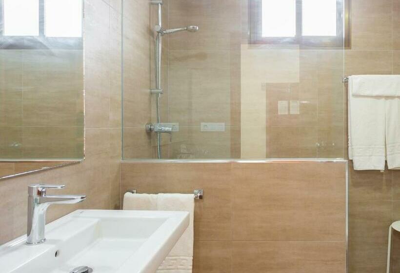 Standard-huone, Sicania