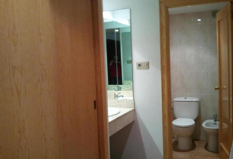 Quarto Familiar Banheiro Compartilhado, El Pilar