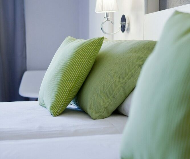 Quarto standard, Mir Octavio