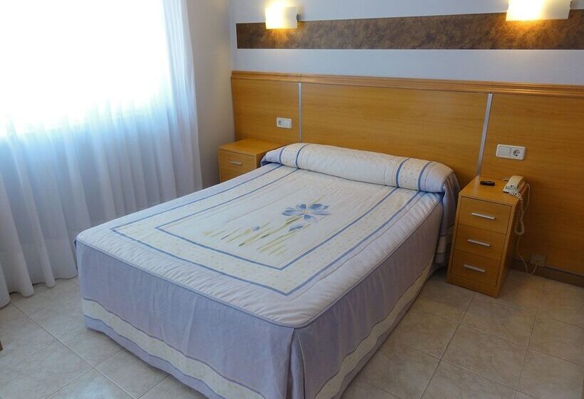 اتاق استاندارد سه نفره, Vivero Playa