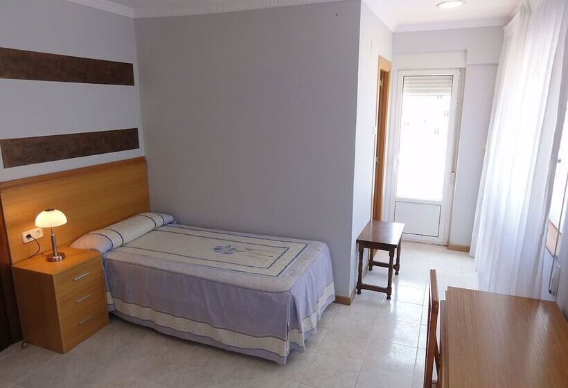 اتاق استاندارد سه نفره, Vivero Playa