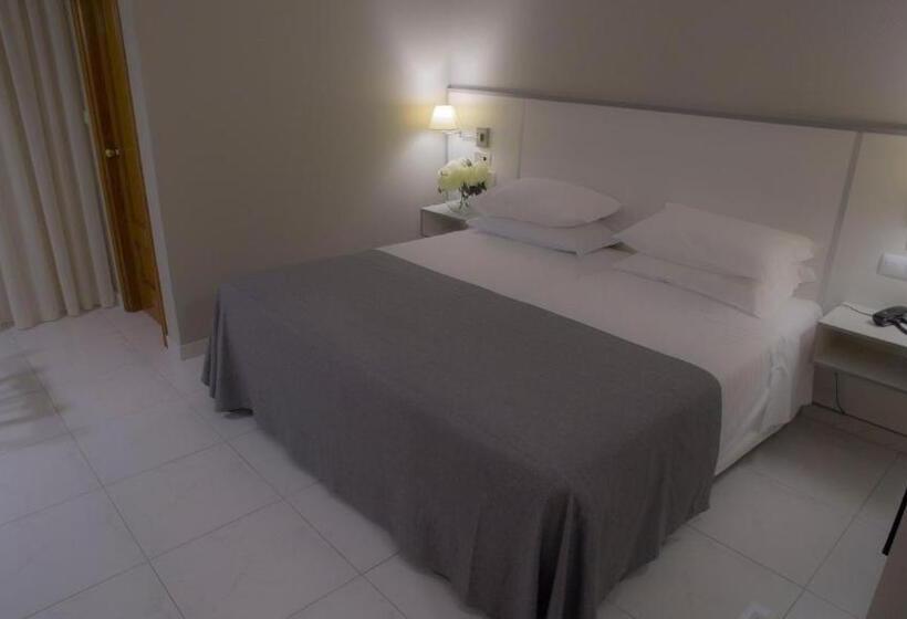 اتاق استاندارد با بالکن, Ancora Sanxenxo