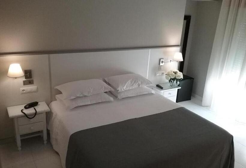 اتاق کلاسیک یک تخته, Ancora Sanxenxo