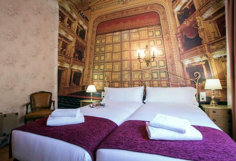 اتاق استاندارد, Casual Del Teatro Madrid