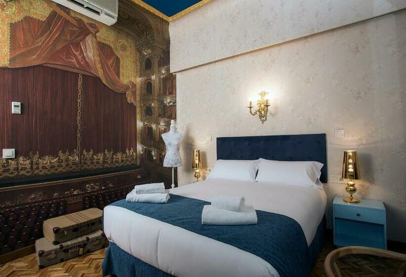 اتاق استاندارد, Casual Del Teatro Madrid