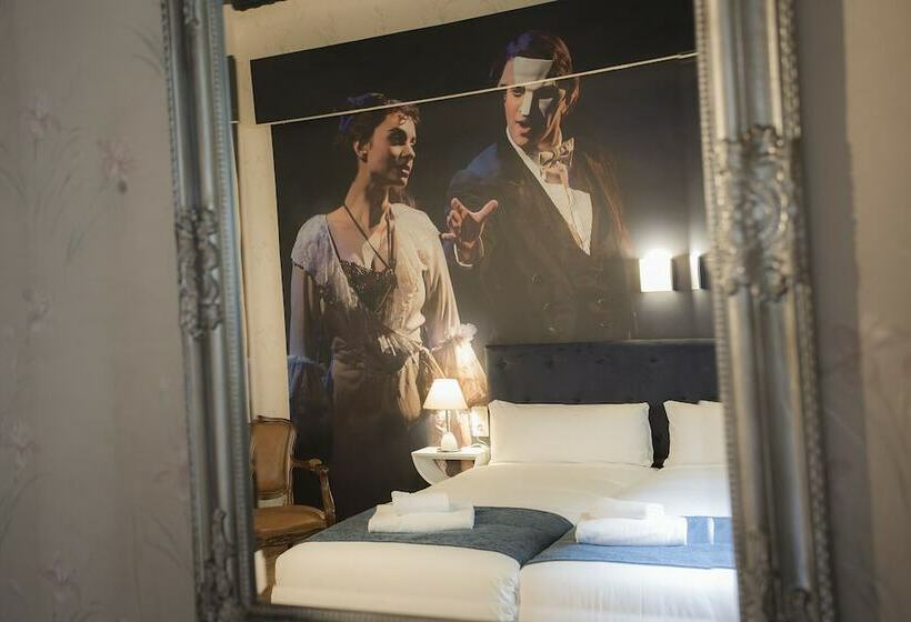 اتاق استاندارد, Casual Del Teatro Madrid