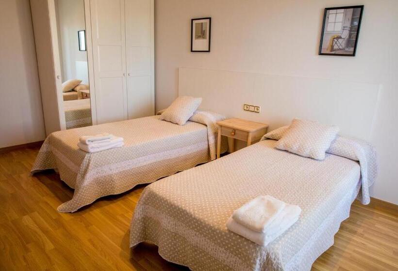 Апартаменты 2 Спальни, Jardi Apartaments