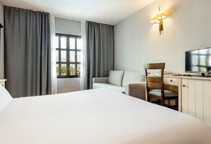 스탠다드 트리플 룸 풀장 전망, Ilunion Hacienda De Mijas