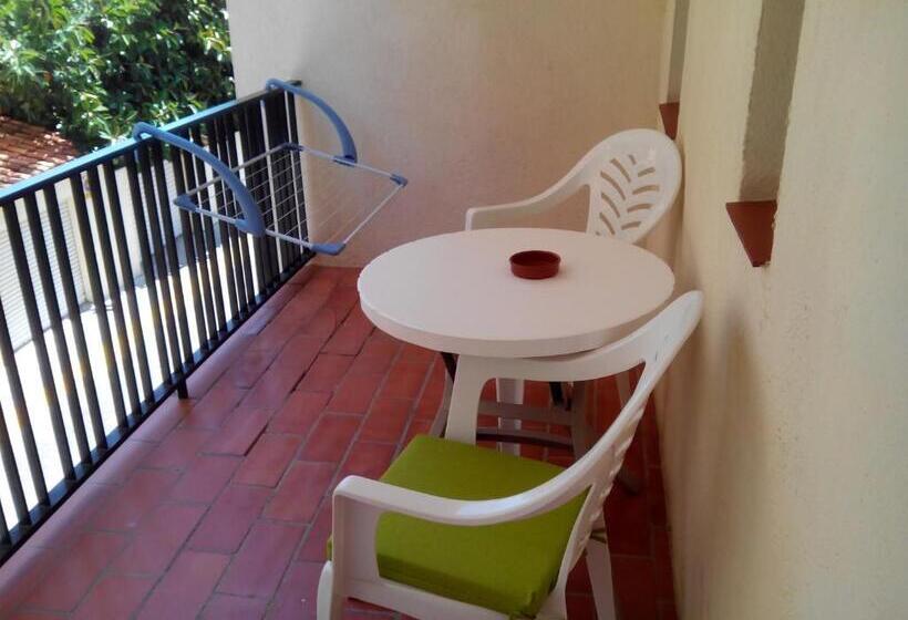 اتاق استاندارد سه نفره, Marinada Cambrils