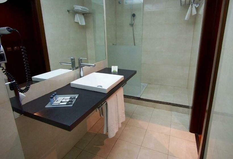 חדר סופריור, Taburiente S.C.Tenerife