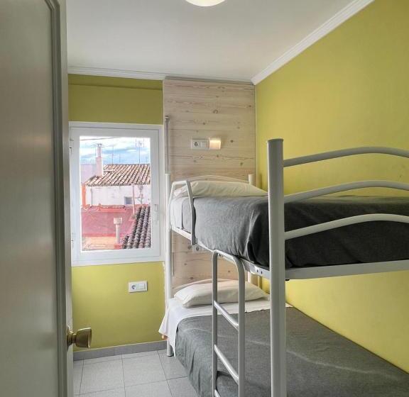 آپارتمان 2 خوابه با بالکن, Hostal Rom Familiar