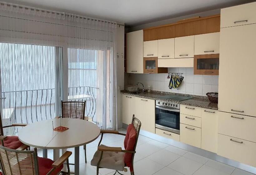 آپارتمان 1 خوابه با بالکن, Hostal Rom Familiar