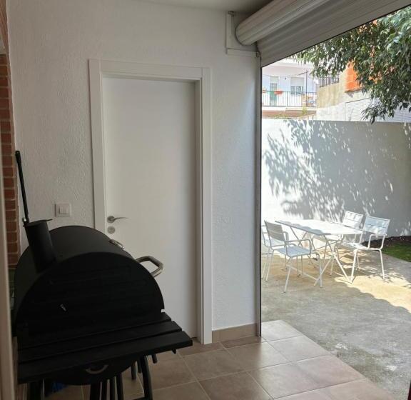 Casa 3 Camere da Letto, Hostal Rom Familiar
