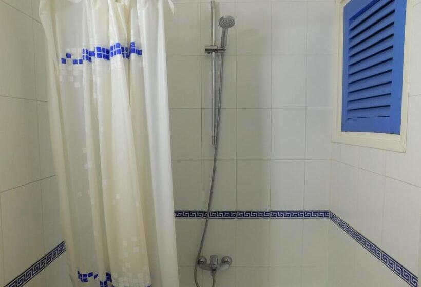 اتاق لوکس با چشم‌انداز دریا, Caleta
