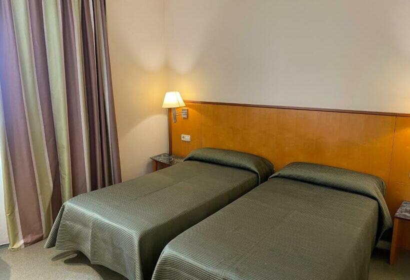 Номер Стандарт, Hostal Meson Pepa