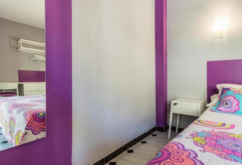 バルコニー付きデラックスルーム, Hostal Tropical