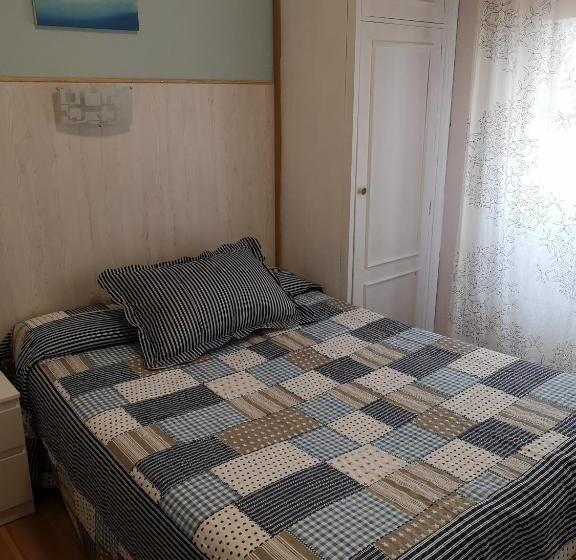 Quarto Estandar Banheiro Compartilhado, Hostal Campoamor