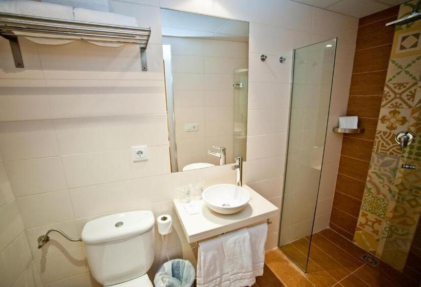 اتاق خانوادگی, Hostal Marenostrum