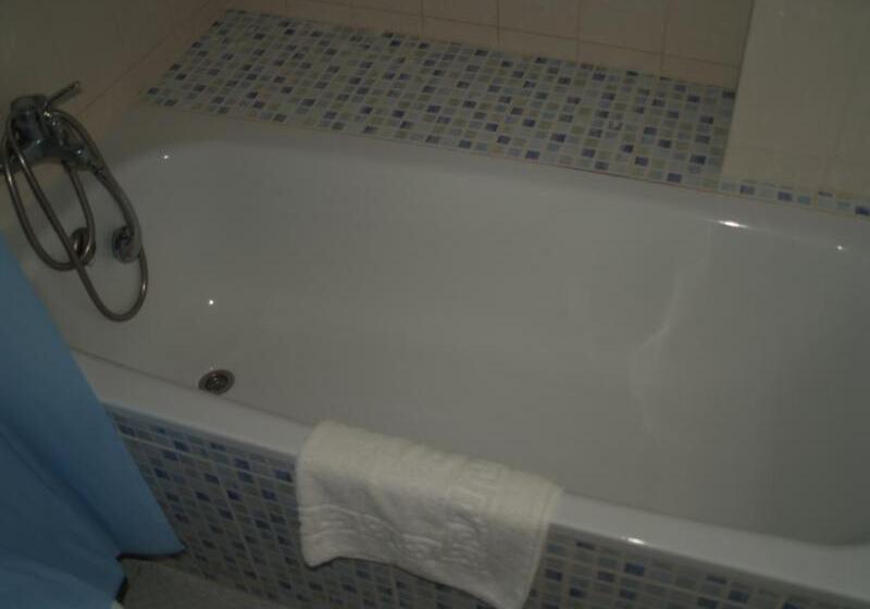 Номер Стандарт, Hostal Carlos Iii