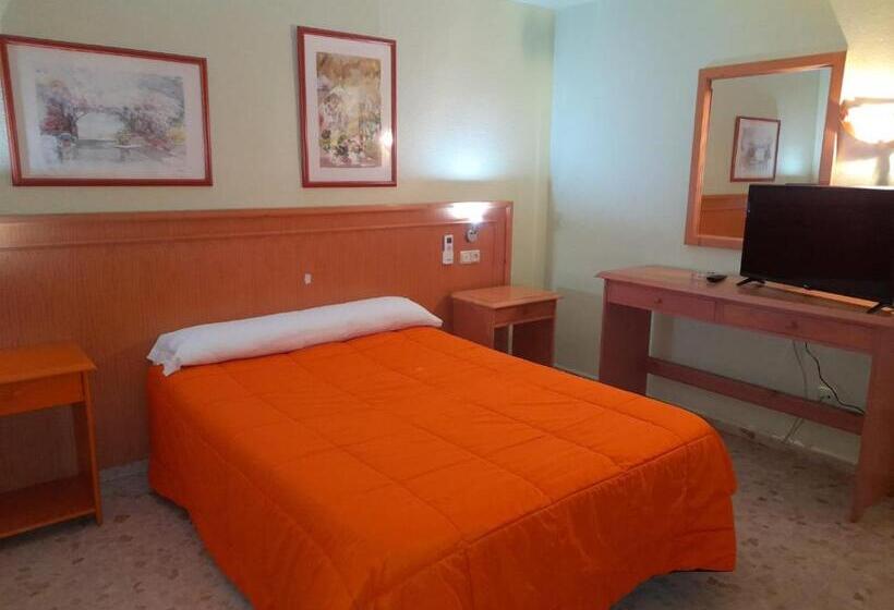 Номер Стандарт, Hostal Carlos Iii