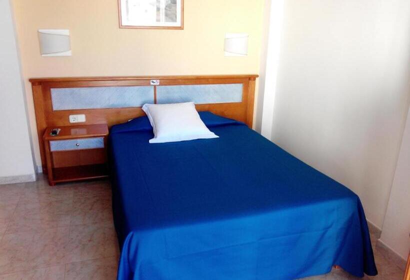 Номер Стандарт с Балконом, Hostal Leo D Or