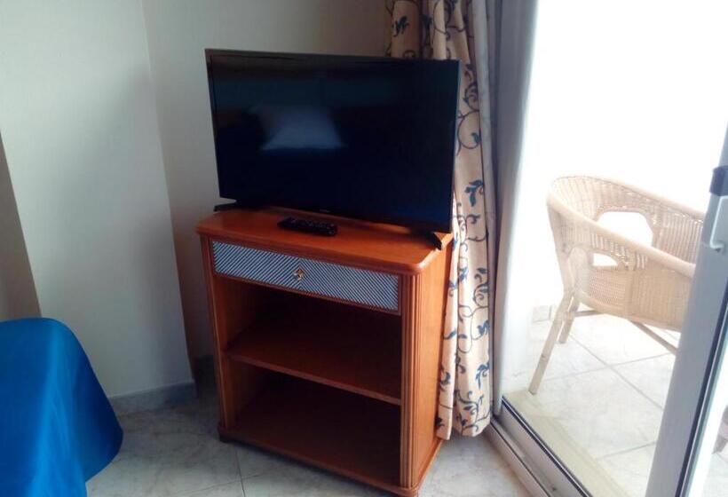 Номер Стандарт с Балконом, Hostal Leo D Or