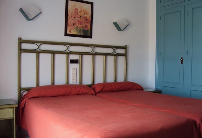 اتاق استاندارد یک نفره, Hostal Manolo