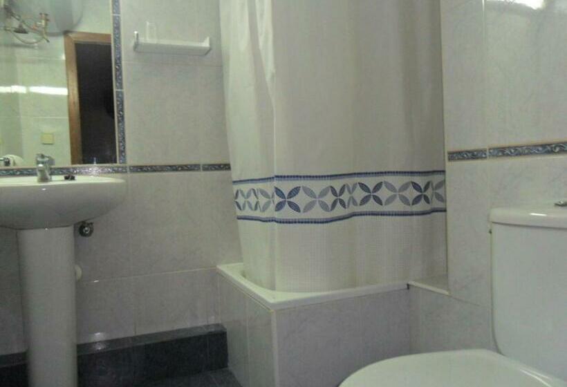 اتاق استاندارد, Hostal Ronda