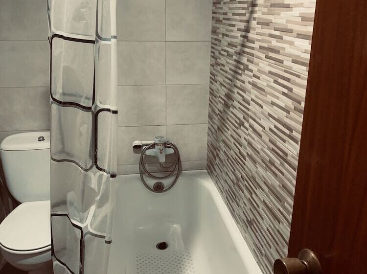 Номер Стандарт Индивидуальный, Hostal Mediterráneo