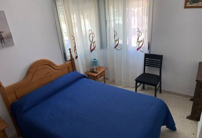 Номер Стандарт, Hostal Mediterráneo