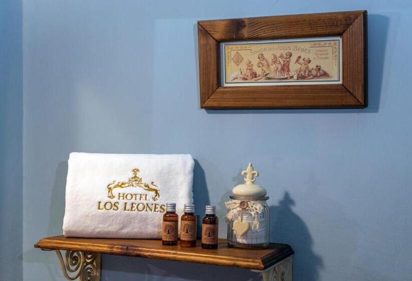 Номер Стандарт, Los Leones   Adults Only
