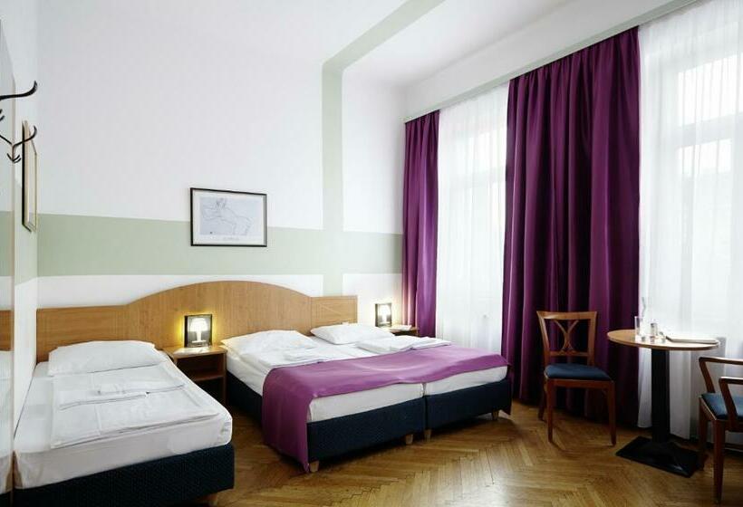 트리플 클래식 룸, Boutiquehotel Donauwalzer