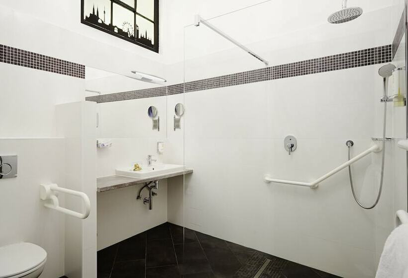 트리플 클래식 룸, Boutiquehotel Donauwalzer