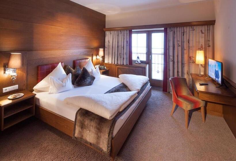 Family Suite, & Chalet Montana