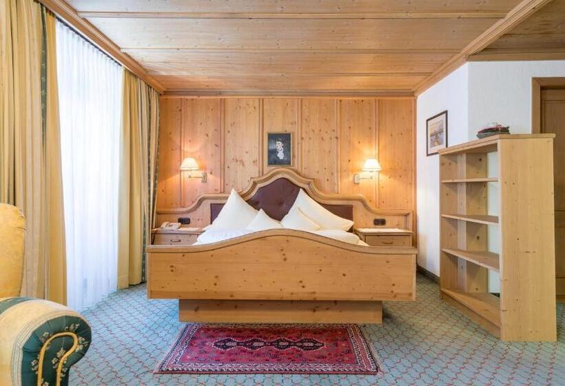 Номер Deluxe, Alte Post