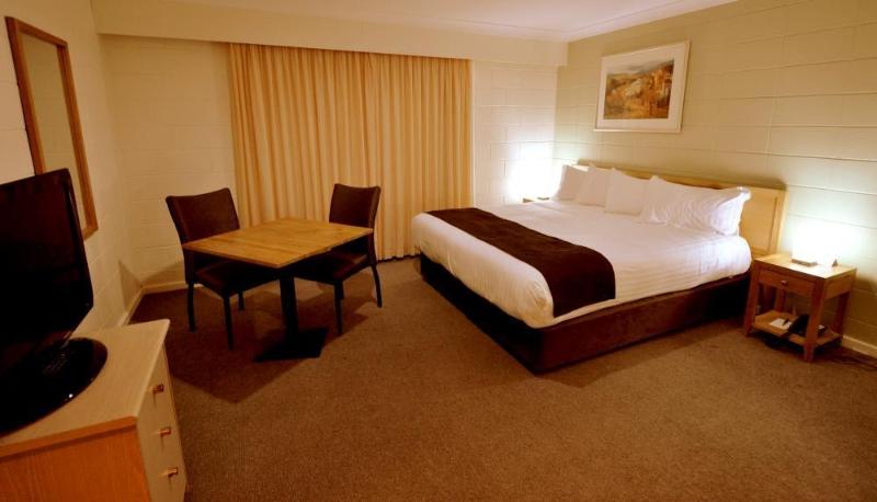 이그제큐티브 룸 킹사이즈 침대, Hospitality Kalgoorlie, Surestay Collection By Best Western