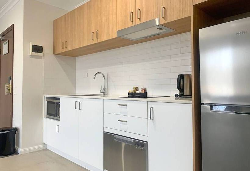 شقة غرفة واحدة, Littomore Suites Bathurst