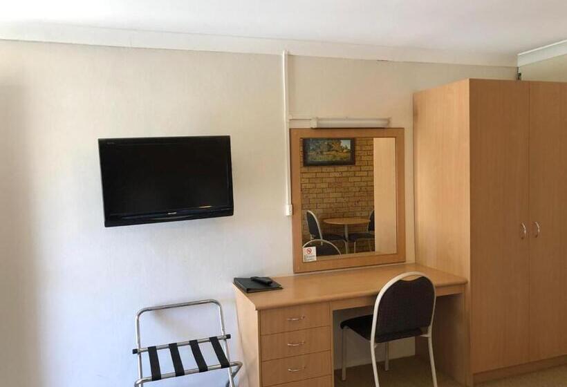Quarto Familiar, Overlander Motor Lodge