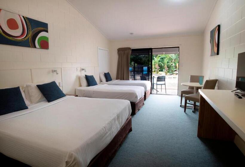 חדר משפחתי, Mission Beach Resort