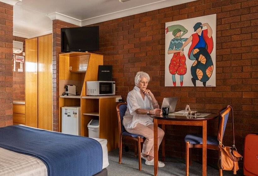 이그제큐티브 룸, Country Pathfinder Motor Inn