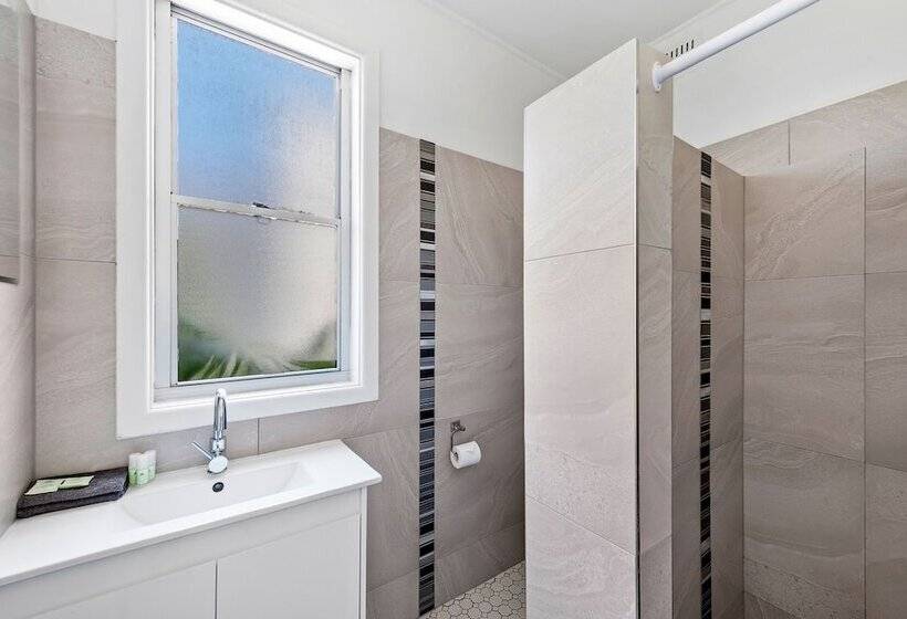 اتاق استاندارد سه نفره, Port Macquarie Motel