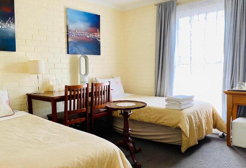 标准间, The Mews Motel