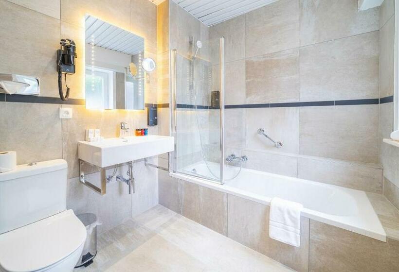 Семейный Номер, Grand Hotel Normandy By Cw Hotel Collection