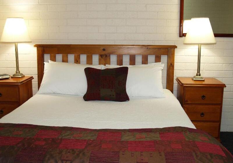 디럭스 룸, Pigeon House Motor Inn