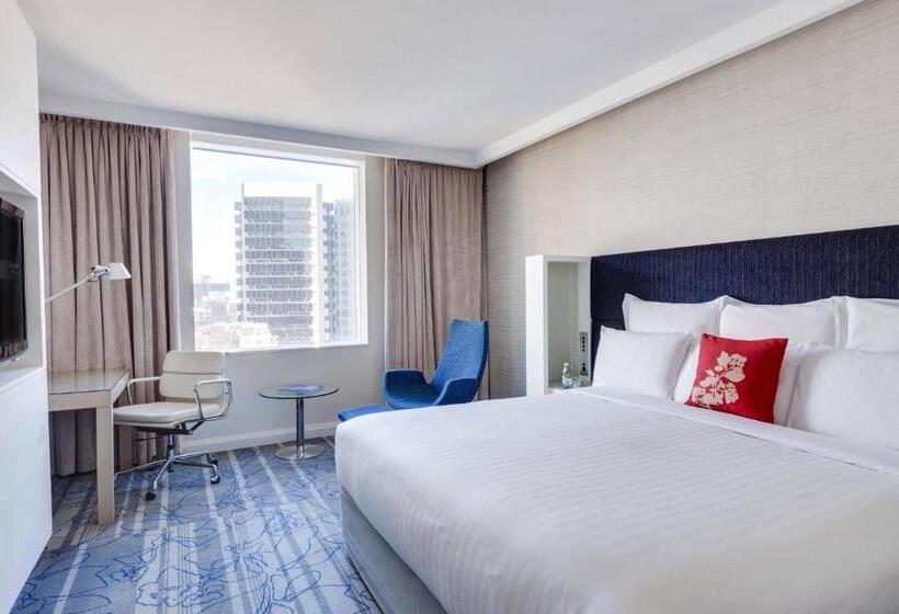 Номер Deluxe Кровать Кинг Вид на Город, Sydney Harbour Marriott Hotel At Circular Quay