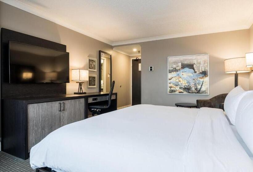 Номер Клуб, Crowne Plaza Hotel Moncton Downtown, An Ihg