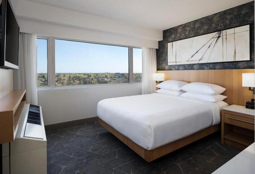 Люкс Повышенной Комфортности, Delta Hotels By Marriott Saskatoon Downtown