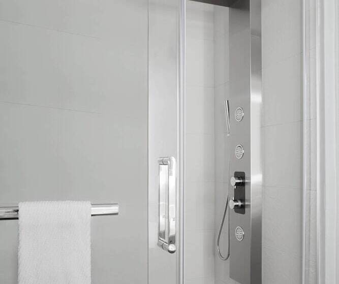 חדר סטנדרט שתי מיטות זוגיות, Montreal Marriott Chateau Champlain